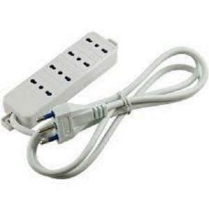 Multipresa con 3 uscite bivalenti 10/16a cavo bianco 1,5 mt