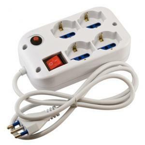 Multipresa quadrata con 4 uscite schuko 10/16a con interruttore e cavo 1.5m